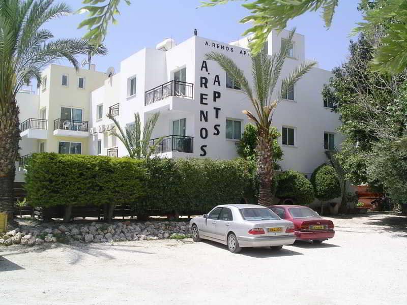 瑞纳斯旅游公寓式酒店 Polis 外观 照片
